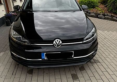VW Golf Volkswagen 1.0 TSI Sound Sound