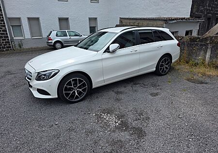 Mercedes-Benz C 220 d 4MATIC T/Anhängerkup./Standheiz./H. Dis.