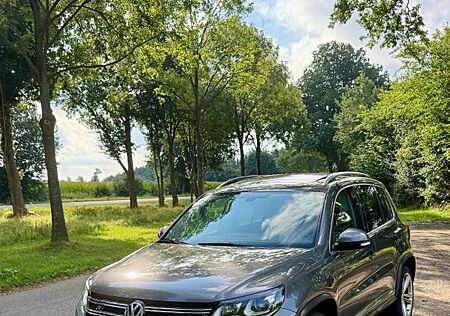 VW Tiguan Volkswagen 2.0 TDI 130 DSG 4M BMT CUP Sport & St...