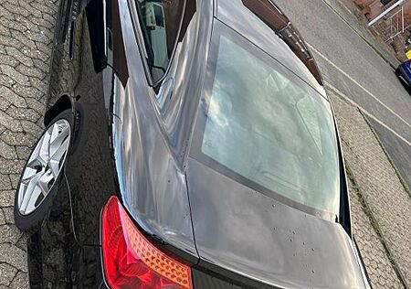 Peugeot 407 Coupé 210 V6 Platinum