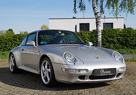 Porsche 993 Carrera 4S Coupé