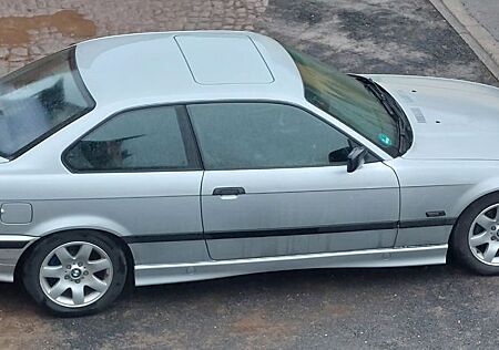 BMW 320i Coupe