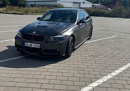 BMW 325i -