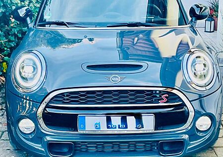 Mini Cooper S 5 Türer / WUNDERSCHÖNER ZUSTAND