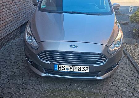 Ford S-Max 1HD-Max 2,0 TDCi 132kW Titanium PowerShift