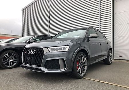 Audi RS Q3 RSQ3 2.5 TFSI performance S tronic quattro p...