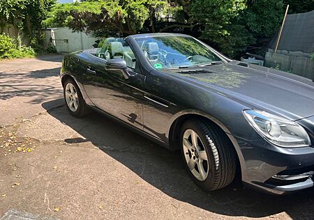 Mercedes-Benz SLK 200 -