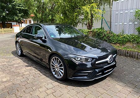 Mercedes-Benz CLA 220 DCT Coupé AMG Line