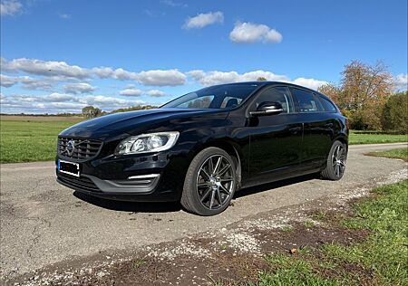 Volvo V60 D3 *** Sehr gepflegter Zustand ***