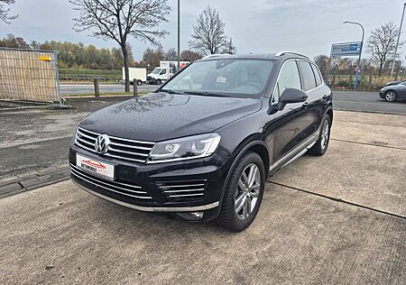 VW Touareg Volkswagen V6 TDI R-Line Plus / Pano-Dach / Voll