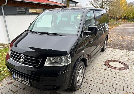 VW T5 Multivan Volkswagen Bus vieles Erneuert