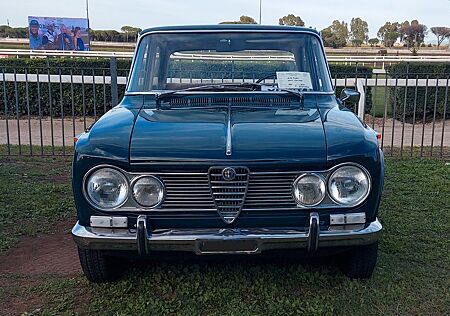 Alfa Romeo Giulia 1600 super "Bollo oro"