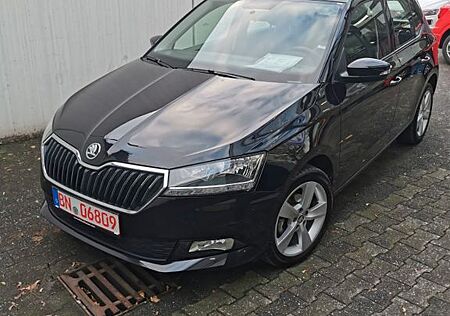 Skoda Fabia 1.0 COOL PLUS, 8-fach Alu, DAB, Scheckheft