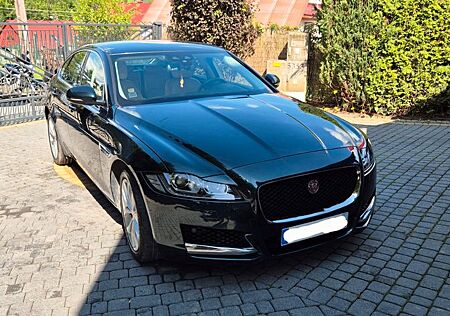 Jaguar XF 3.0 L V6 Diesel -