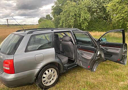 Audi A4 1.8 Avant -