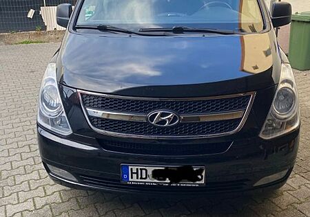 Hyundai H-1 Starex
