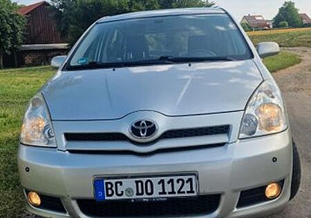 Toyota Corolla Verso 1.8-l-VVT-i Executive Multi-Mo...