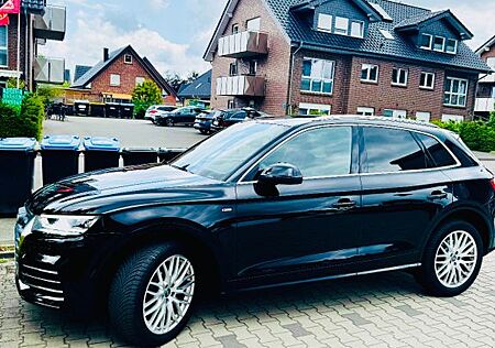 Audi Q5 40 TDI quattro S line/Sport, 20Zoll