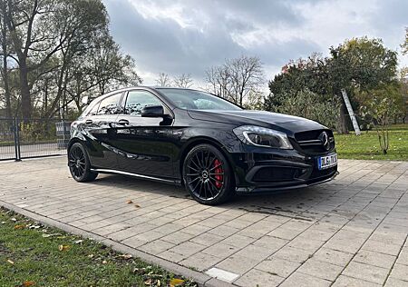 Mercedes-Benz A 45 AMG 4MATIC AMG Schalensitze Performance