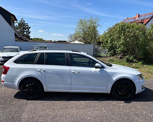 Skoda Octavia Combi 2.0 TDI ~Fast VOLL~Webasto~Keyless