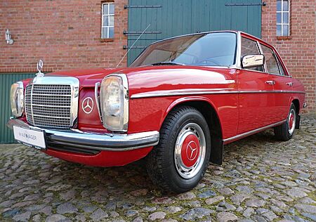 Mercedes-Benz 200 /8 W115 109.835 Km original