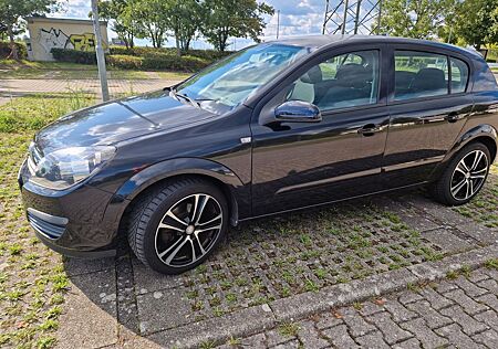 Opel Astra 1.6 Twinport 77kW -