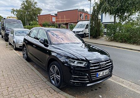 Audi Q5 55 TFSI e S tronic quattro -