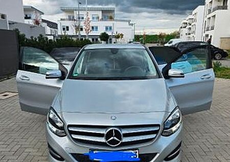 Mercedes-Benz B 180 - 7G Style