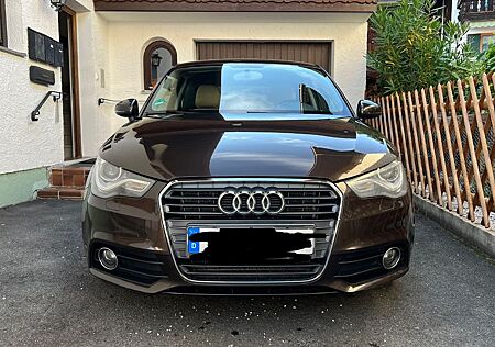 Audi A1 1.6 TDI Attraction *Klima**Navi**Sitzh.*