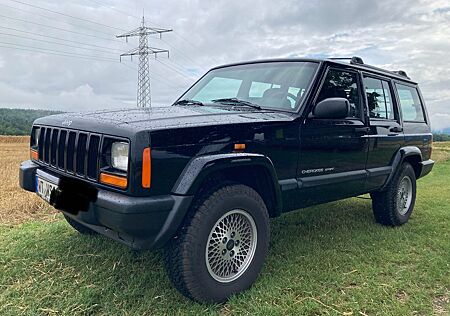 Jeep Cherokee Originalzustand wenig km