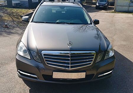 Mercedes-Benz E 220 CDI T BlueEFFICIENCY AVANTGARDE AVANTGARDE