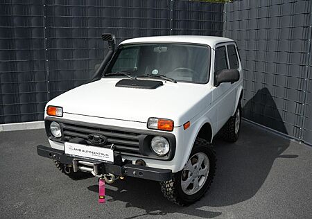 Lada Taiga (Niva)4x4*GAS*LUFT-SCHNORCHEL*SEIL*AHK*