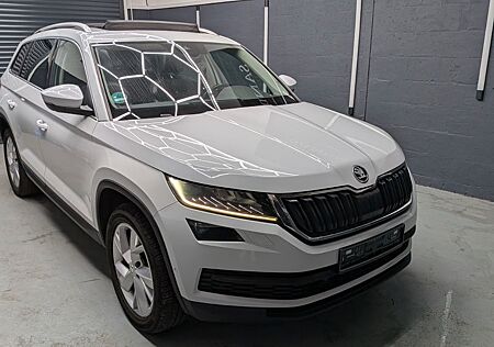 Skoda Kodiaq Style 4x4 ACC 360 KLIMASITZE PANO LED AHK