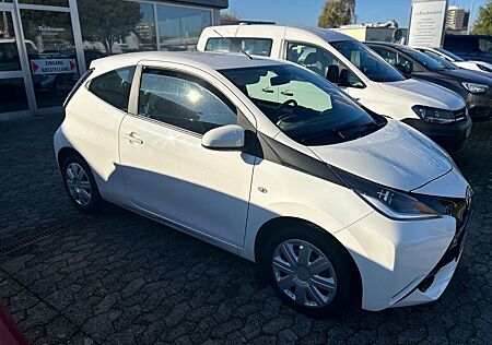 Toyota Aygo (X) Aygo -play/Freispech./Allwetterreifen/Temp