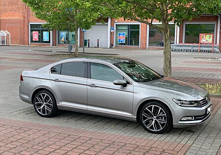 VW Passat Volkswagen 2.0 TDI SCR 176kW DSG 4MOTION Highlin...