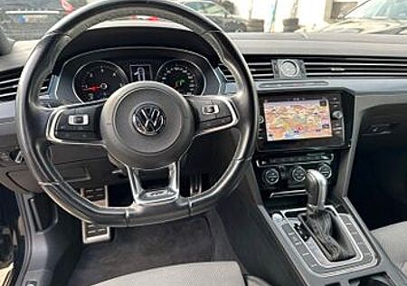 VW Passat Variant Volkswagen 2.0 TDI SCR DSG Highline Vari...