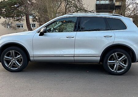 VW Touareg Volkswagen 3.0 V6 TDI Tiptronic BlueMotion Tech...