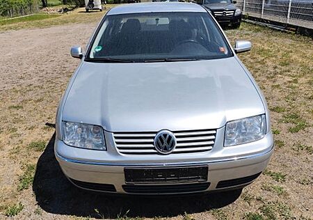 VW Bora Volkswagen 1.6 FSI TÜV bis 01/27