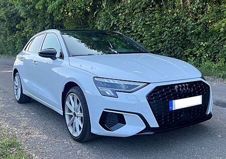 Audi A3 35 TFSI S tronic Sportback LED+Navi+Pano+ACC