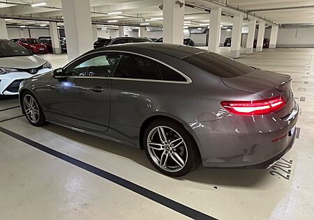 Mercedes-Benz E 300 Autom. -AMG-Line Burmester 360°Kamera SHZ