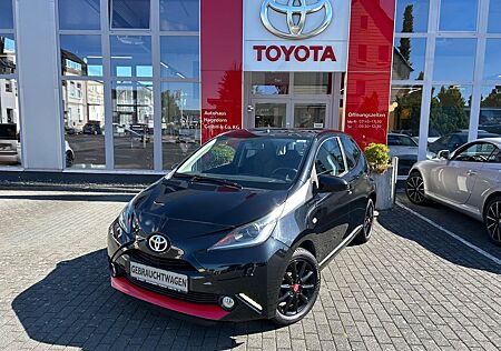 Toyota Aygo (X) Aygo (X) 1,0-l-VVT-i x-clusiv, Top Ausstattung