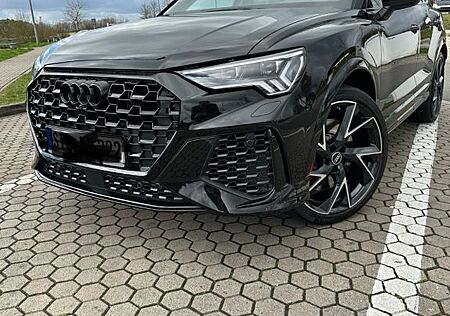 Audi RS Q3 RSQ3 2.5 TFSI S tronic quattro -