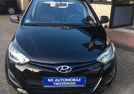 Hyundai i20 1.2 FIFA World Cup EDITION*Klima*Tüv Neu*
