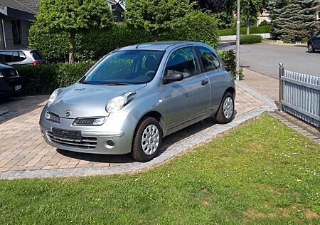 Nissan Micra Verkaufe K 12 Bj 05,2009 TÜV neu.
