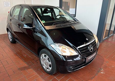 Mercedes-Benz A 180 /2.Hd/Scheckheft bei Mercedes/TÜV Neu/MOPF
