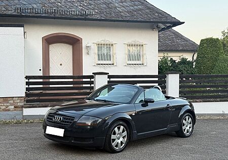 Audi TT Roadster 1.8T quattro 132 kW -