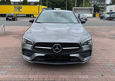 Mercedes-Benz CLA 200 -7G-DCT AMG Line