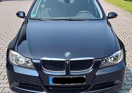 BMW 318i E91 Touring Carbon-Schwarz