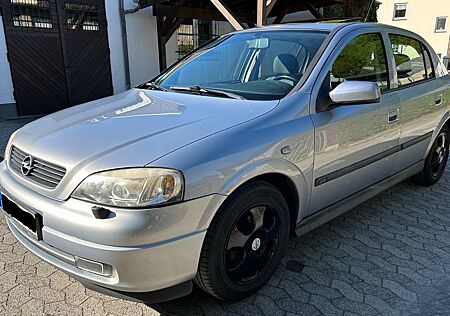 Opel Astra 1.6 16V Selection Selection