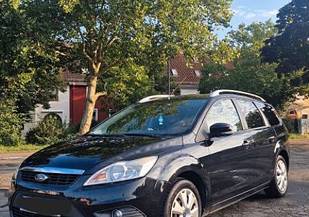 Ford Focus 1,6 Black Magic Turnier Black Magic
